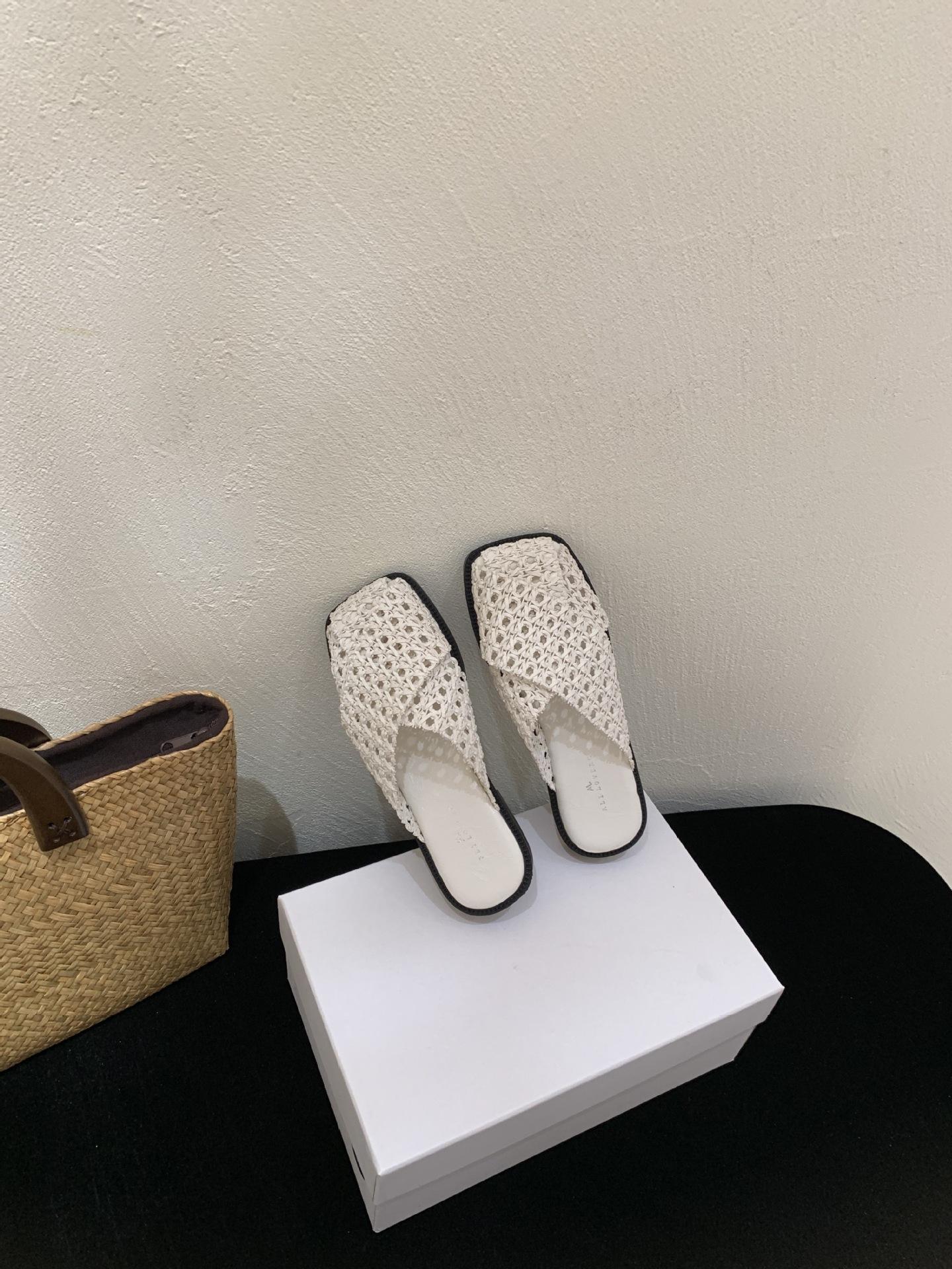 

2025 summer new woven breathable square head slippers bohemian ethnic style hollow bag head cool slippers 39