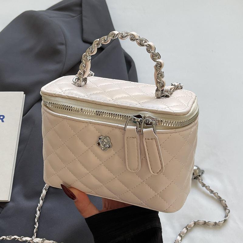 This Year, Xiaoxiangfeng Is Popular, Light Luxury, High-end Texture, Portable Box Bag, Women's Versatile Commuting, Foreign Style, Korean Messenger Ba