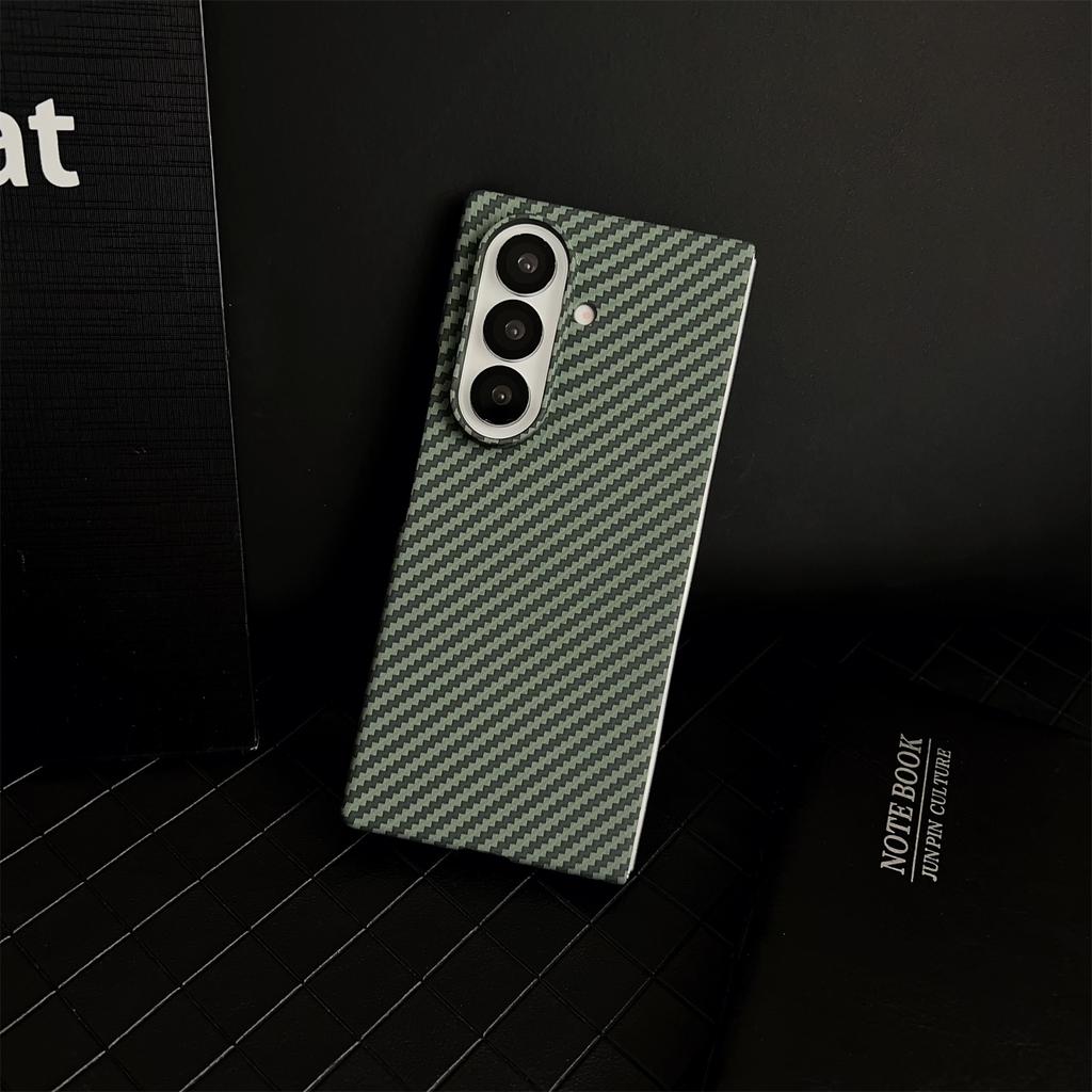 For Samsung Galaxy Z Fold7 5G Magnetic Case Carbon Fiber Texture PC Phone Cover with Screen Protector