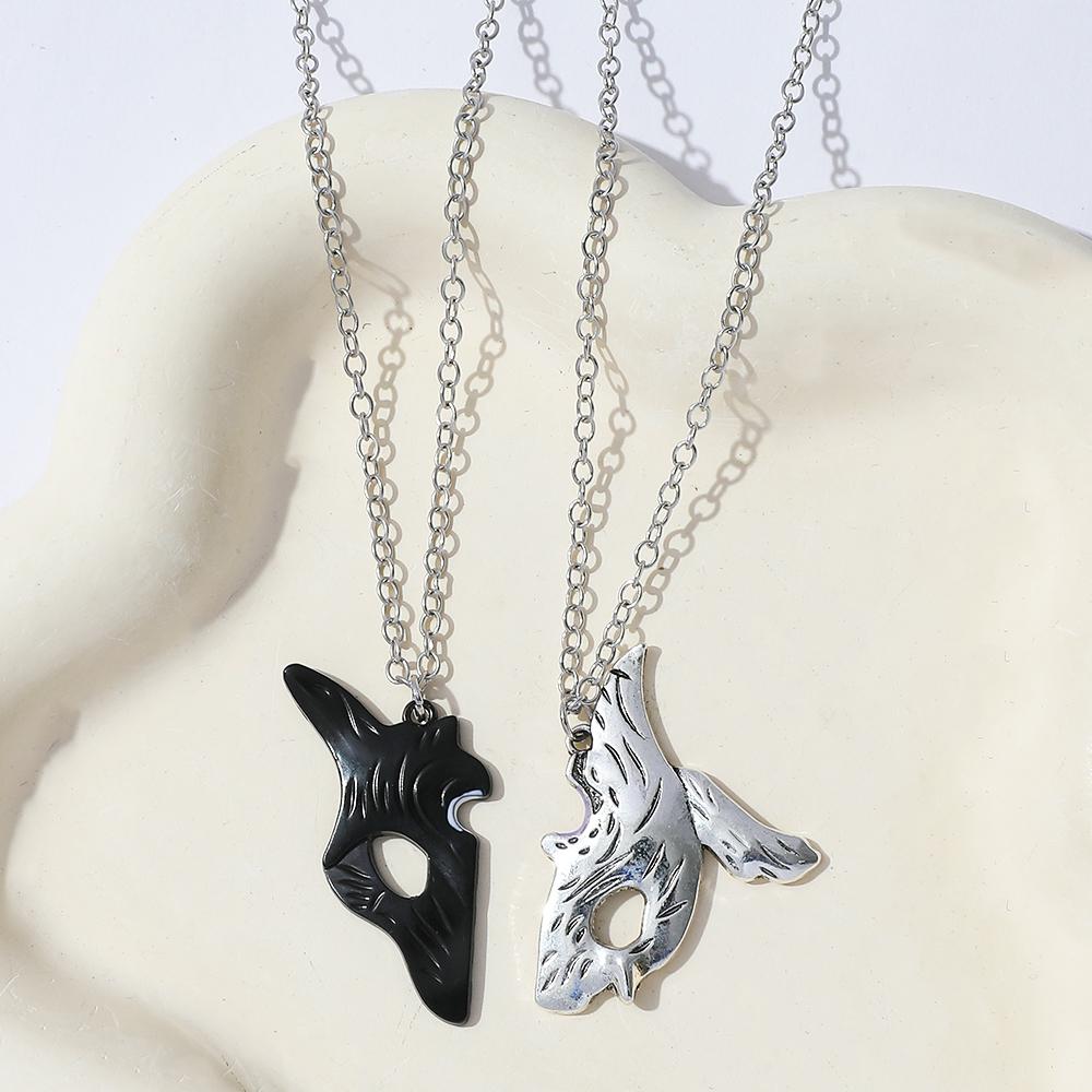 2PCS Antique Silver-plated Necklace Couple Vintage Style League of Legends Peripheral Sheep and Wolf Pendant Jewelry Fans Gifts