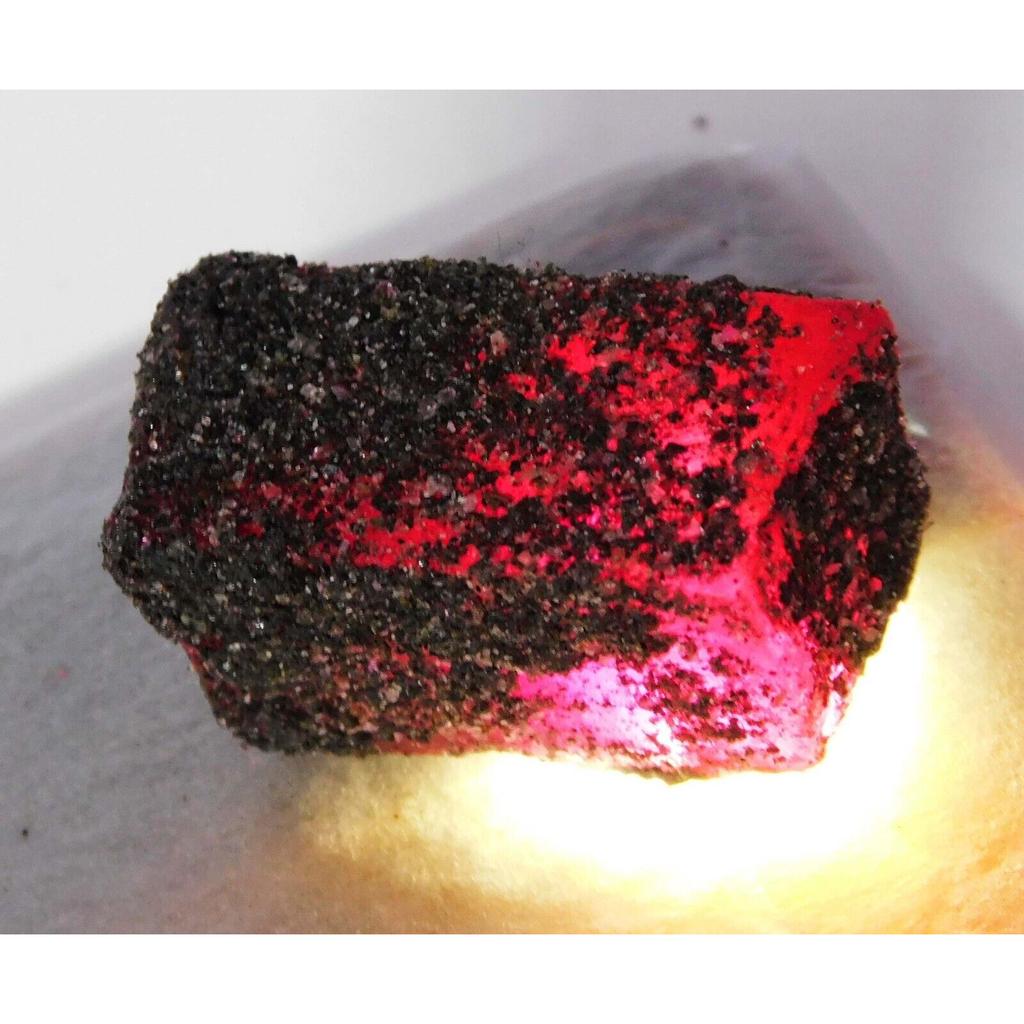 Natural Red Ruby Loose Gemstone Rough 108.00 Ct for Lapidary and Gem Collections