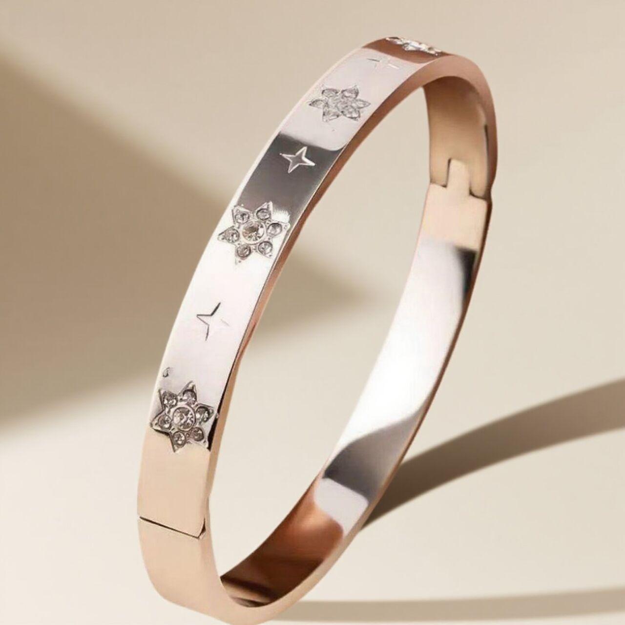 Women s Titanium Steel Rhinestone Bracelet - Non-fading Fashionable Wristband Jewelry