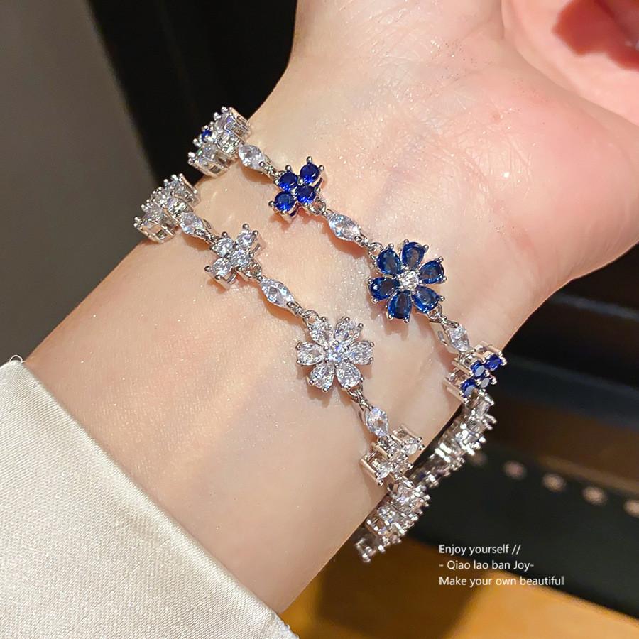 Floral Zircon Copper Ladies Bracelet With Elegant Design For Gift Giving