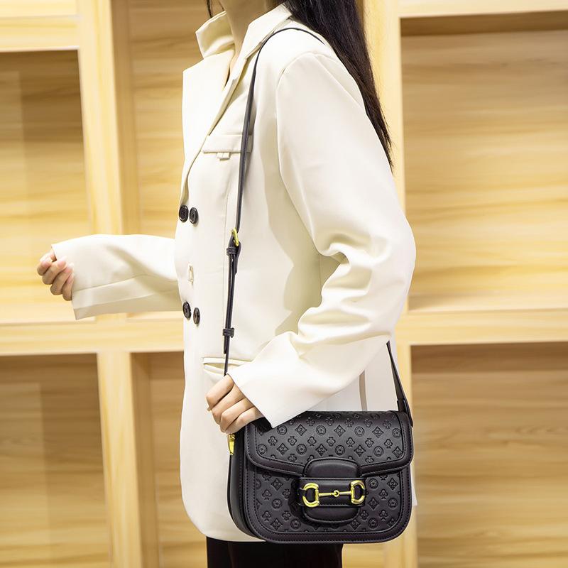 

New fashionable versatile letter printing women s bag spring high texture solid color shoulder crossbody small square bag