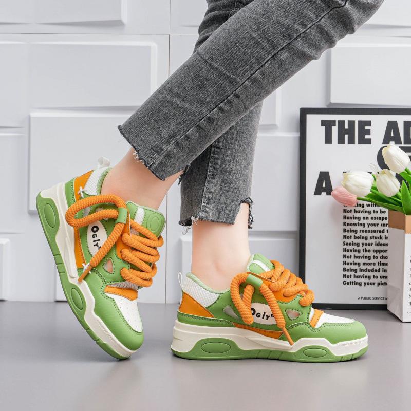 Couple soft-soled bread shoes new spring panda shoes heightening shoes casual board shoes