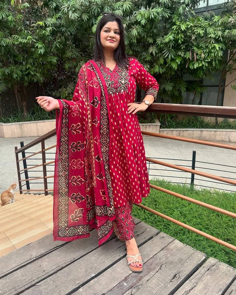 Indyjski Damski Designerski Garnitur Salwar Kameez Kurta Spodnie Dupatta Zestaw Odzież Imprezowa Designerski Top Tunika Kurti