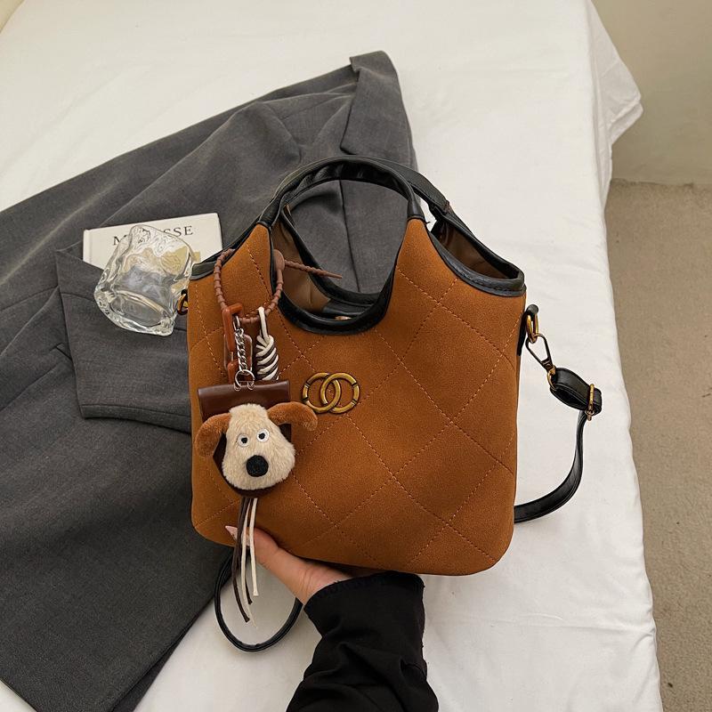 

Женская сумка-ведро высокого качества в корейском стиле: Трендовая, вместительная сумка-тоут для поездок, модный вариант через плечо Without pendant коричневый