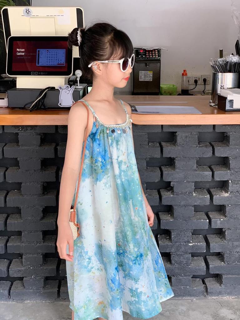 Summer Tie-Dye Mother-Daughter Seaside Vacation Dress: Loose-Fit, Slimming, Sweet French Style with Suspenders.