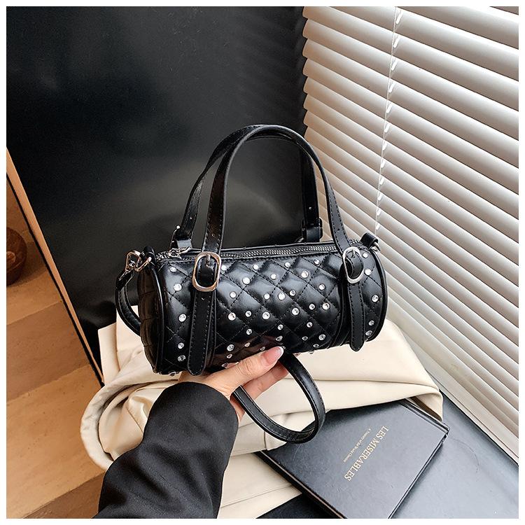 

Small bag women s new summer fashion rivet messenger bag women s bag trendy versatile portable cylinder bag tide чорний
