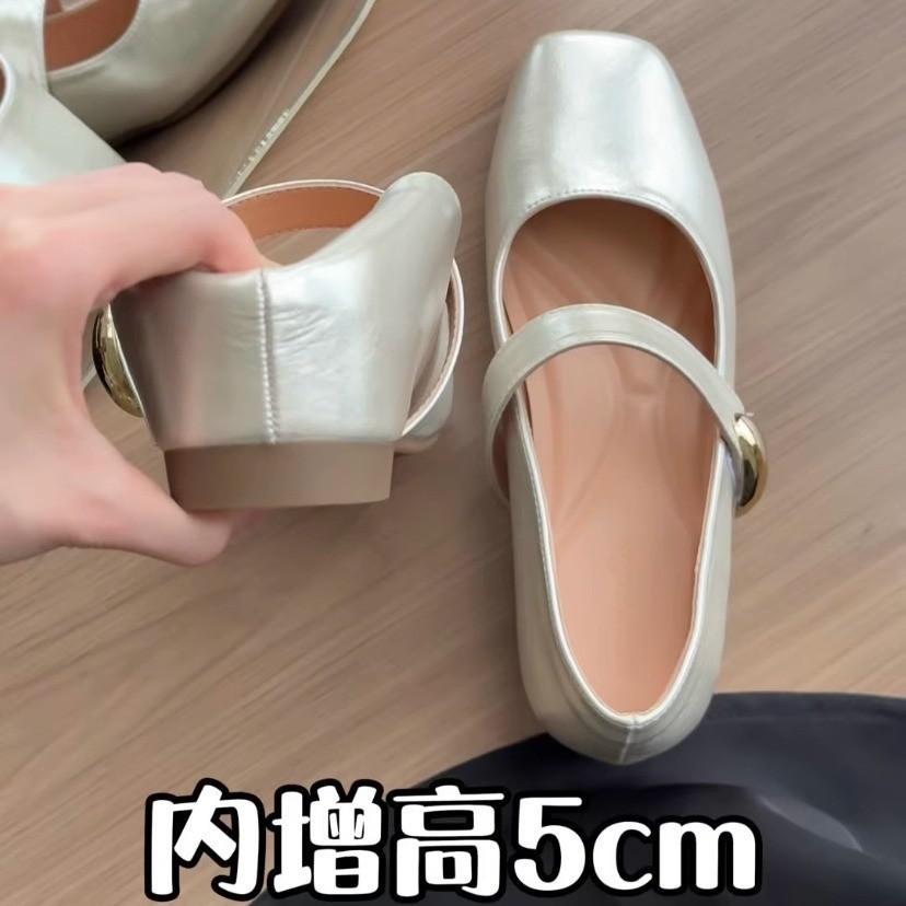 

Small man inner height increase 5cm square head Velcro single shoes women s 2025 new versatile commuter Mary Jane shoes silver 35 шампанского