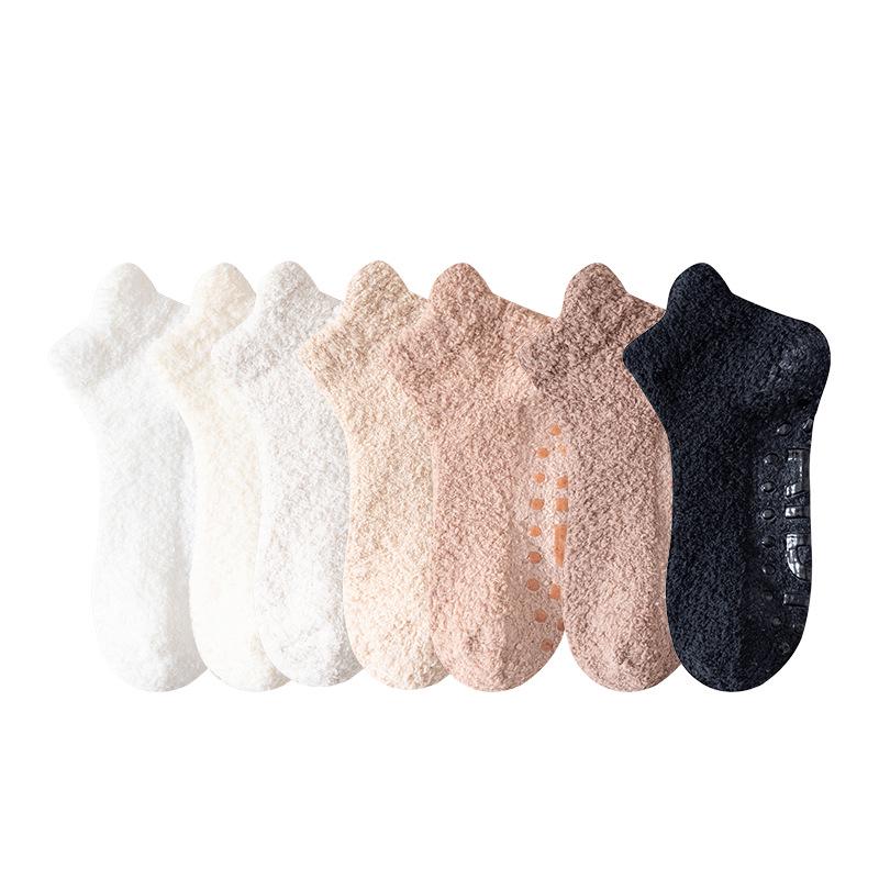 Women's Coral Fleece Non-Slip Short Socks - Autumn & Winter Casual Floor Socks with Dot Soles
