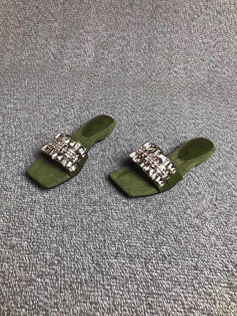 

Summer 2025 new candy color outer wear female bow temperament square head fairy open toe cool slippers rhinestone French 40 зелений