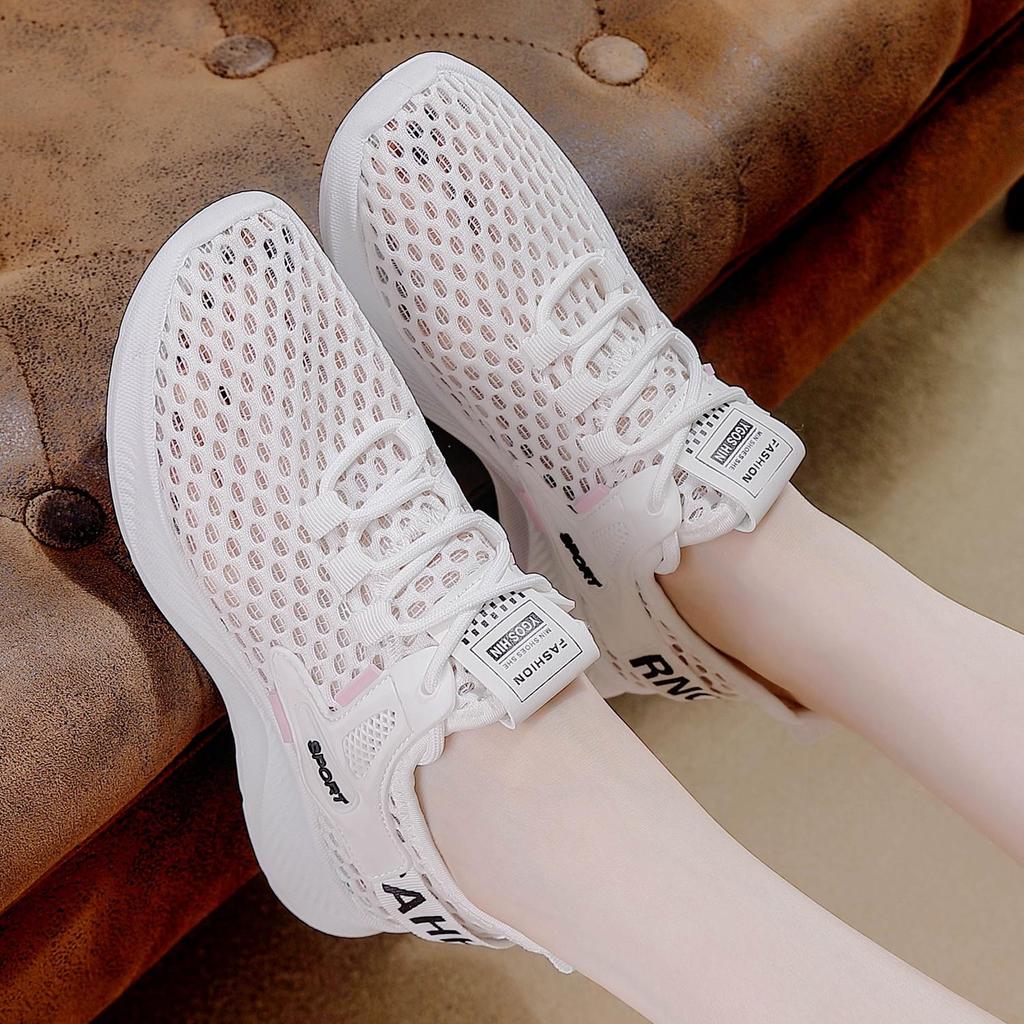 2026 Trendy Women's Breathable Flyknit Running Shoes - Low-Top, Lightweight, Soft Sole, Casual Style
