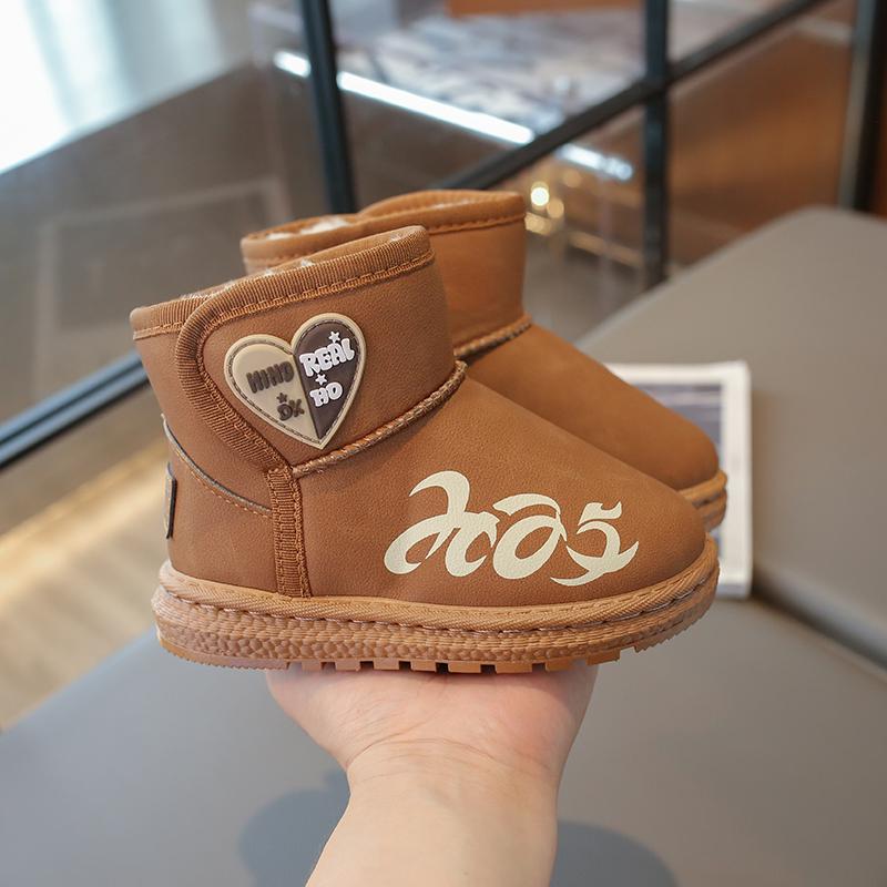 

Зимние сапоги для мальчиков 2024 года, новые модные ботинки для детей и девочек из хлопка, теплые ботильоны для детей, теплая обувь с толстым плюшевым сердечком 26 коричневый
