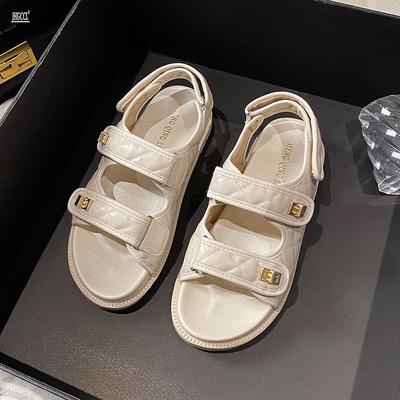 Modische rekonstruierte Klett-Sportsandalen für Damen, neues Sommerdesign, Rautenmuster, dicker flacher Boden, große Größe T75