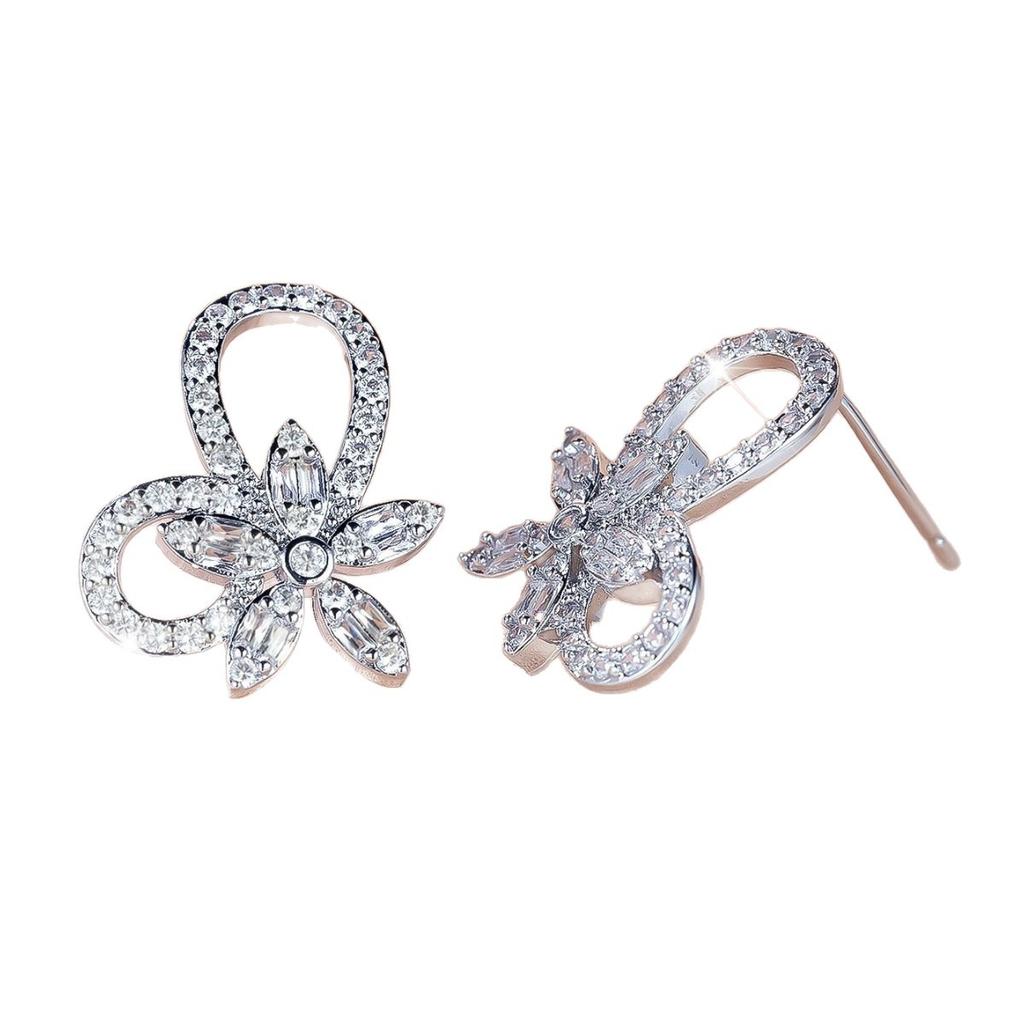 New Diamond Butterfly Flower Earrings, Slightly Inlaid Zircon Flash Earrings, Temperament Stud Earrings.