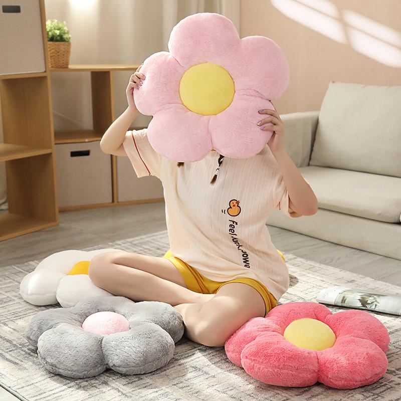 Sunflower Petal Throw Pillow: Cute Seat Cushion, Office Back Support, Student Chair Pad, Bedroom Floor Tatami.