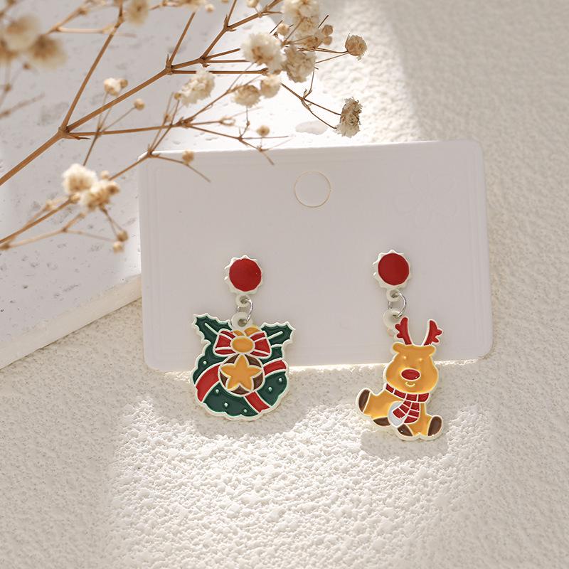 European & American Cartoon Rhinestone Christmas Earrings – High-End Asymmetrical Festive Jewelry for Women