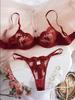 Sexy Damen-Dessous-Set mit floralem Dekor. Farbe: rot