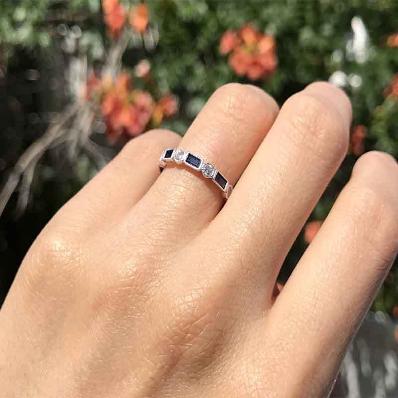 Versilberter Naturstein Weißer Saphir und Blauer Topas Eleganter Ring für Damen