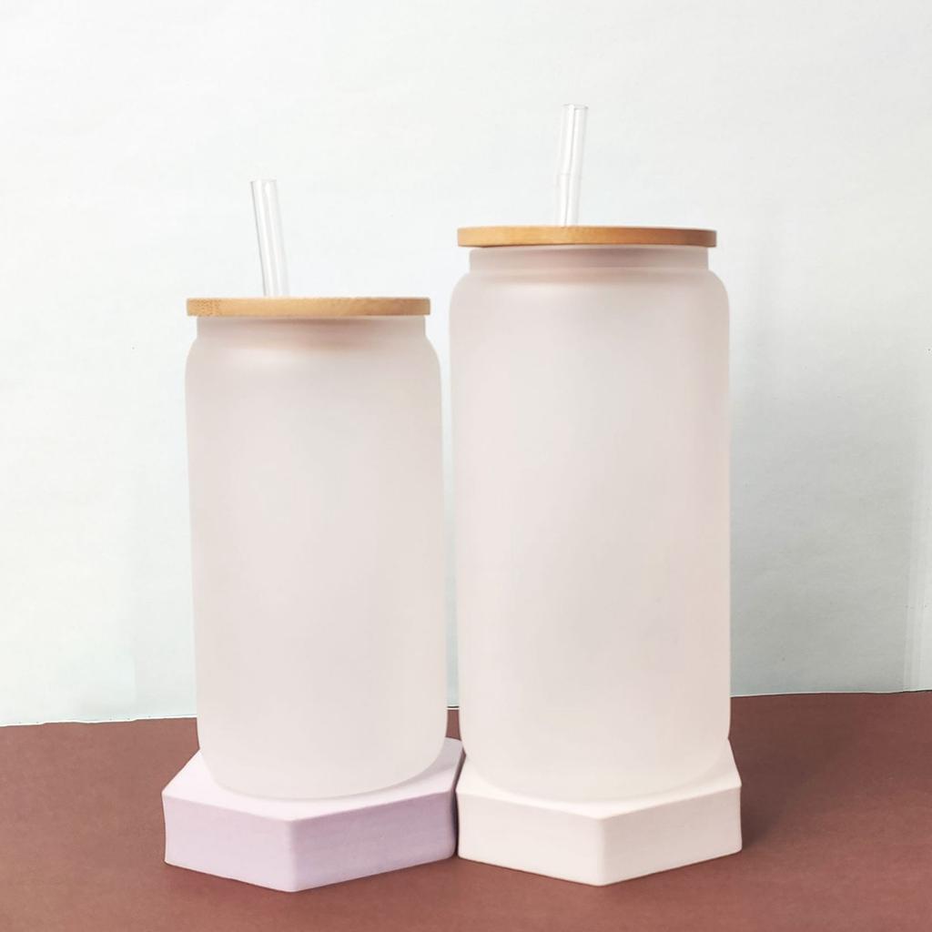 Sklenice Šálek s bambusovým víčkem a skleněnými brčky Plechovka na pivo Sklenice na led Sklenice na kávu Sada kelímků na víno Skleněný pohár na matnou kolu Nádobí