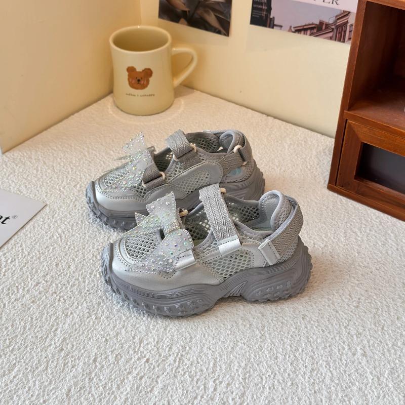 Summer New Children s Sports Sandals Casual Mesh Breathable Sandals Shiny Lace Bow Children s Running Shoes 23 серебряный