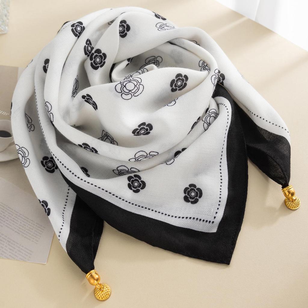 Women's Magnetic Buckle Cotton Scarf - Stylish, Lightweight, Comfortable Neck Protection