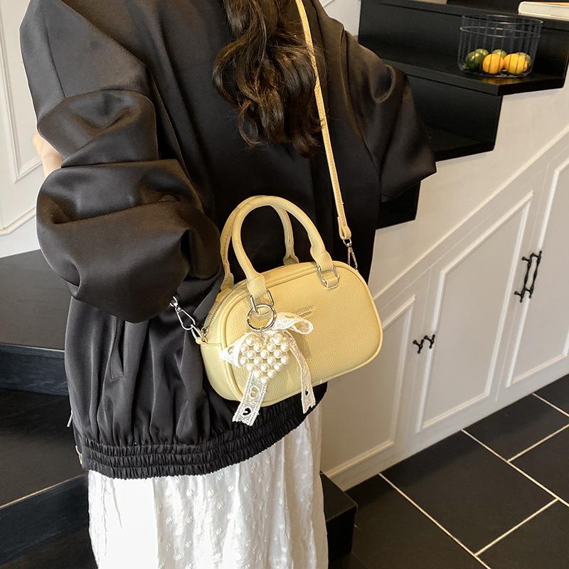 High-end Niche Bag Women's New Summer Fashion Versatile Shoulder Messenger Bag Portable Pillow Bag