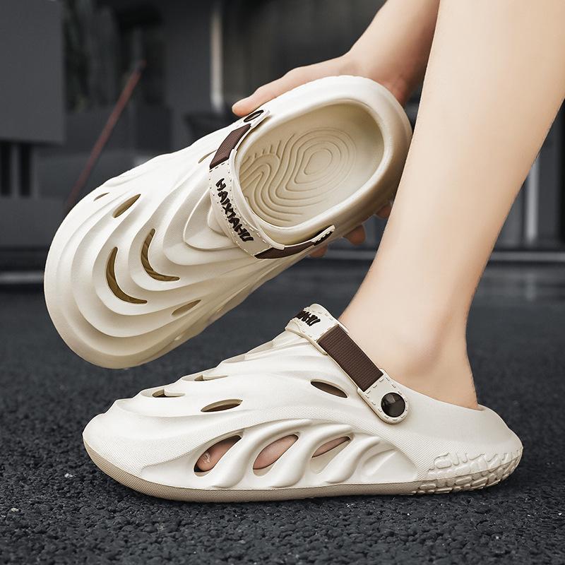 New Summer Outer Wear Thick-soled Stepping Shit Hole Shoes Men Driving Casual Non-slip Sandals Dual-purpose One-word Slippers
