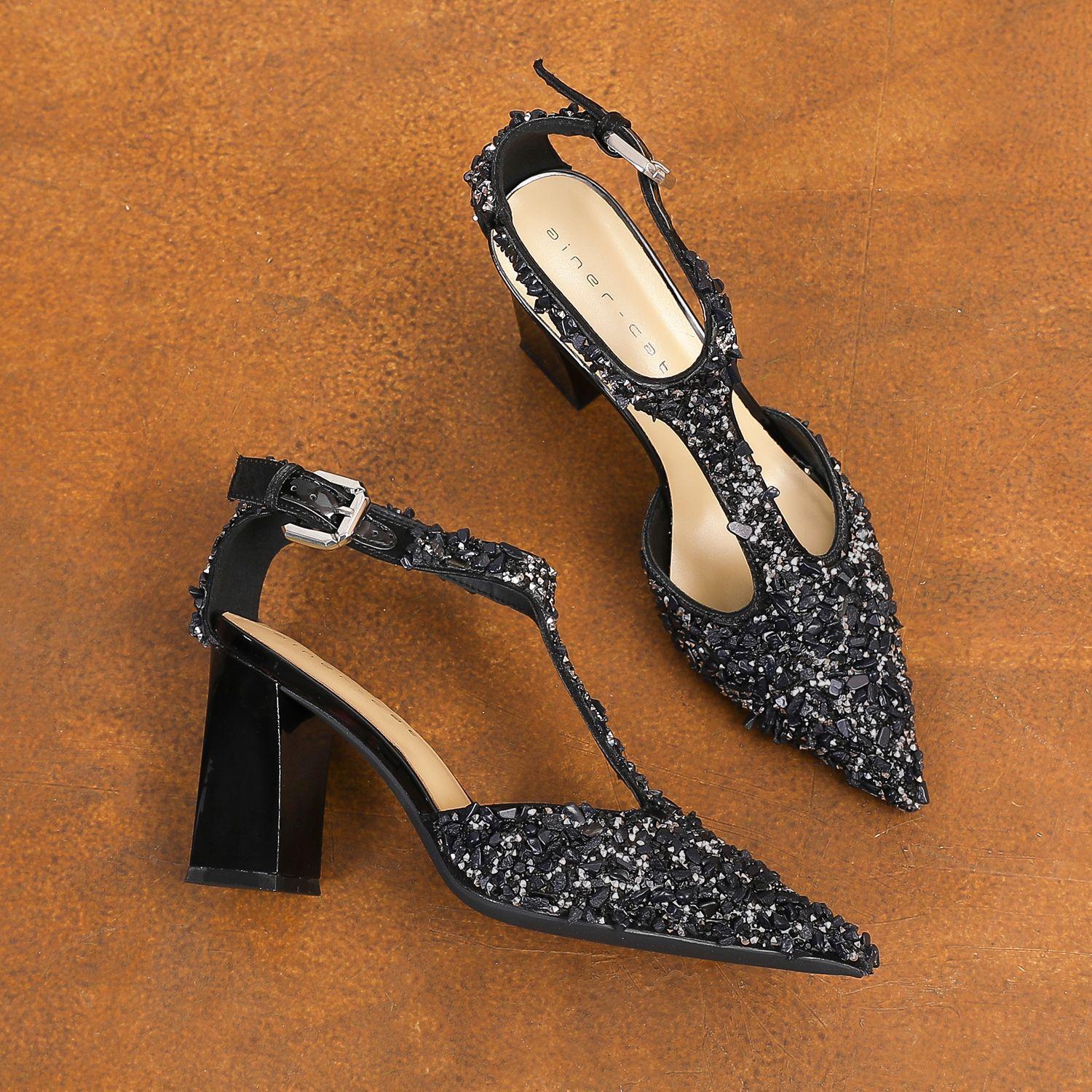 

89813 [sheepskin] high heels women s thick heels 2025 new French rhinestone pointed hollow shallow mouth single shoes 34