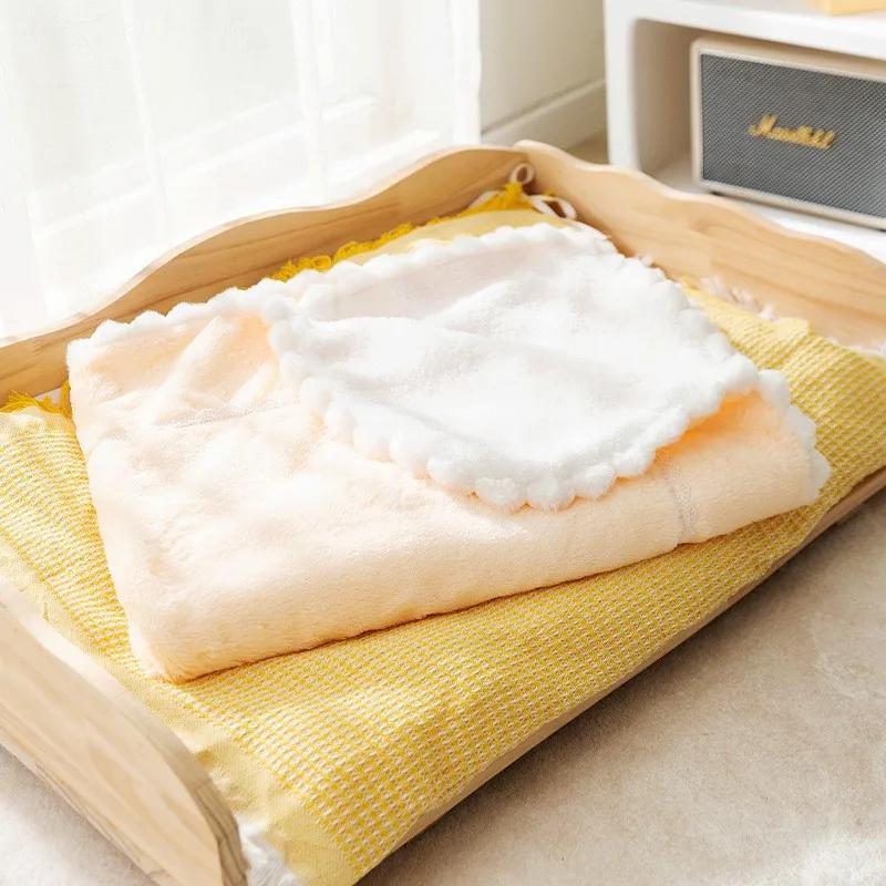 Pet Blankets Ins Autumn and Winter Warm Cat Litter Cat Cushion Plaid Carpet Flannel Small Dog Dog Quilt