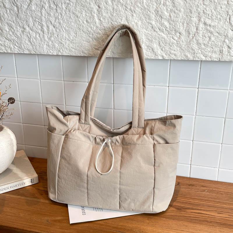 Large Capacity Nylon Tote Bag for Women Lightweight Shopping Shoulder Bag with Multiple Pockets and Zipper Closure for Daily Use
