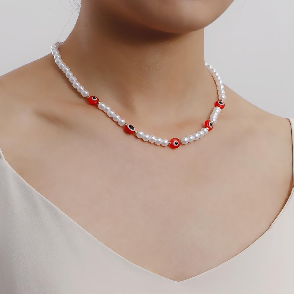 Europe, America, simple acrylic devil's eye splicing collarbone chain, retro imitation pearl beaded necklace