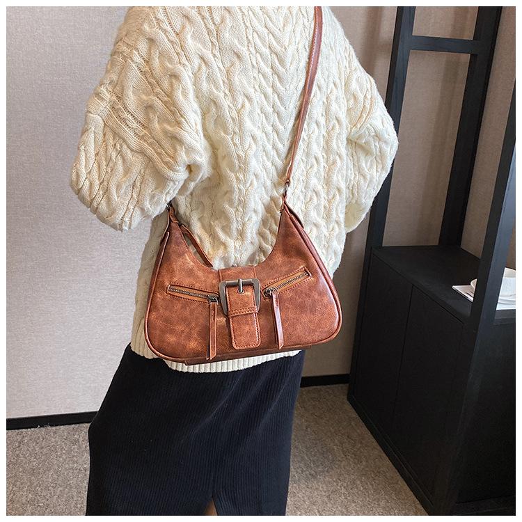2024 Fall/Winter Women's Retro French Underarm Crossbody Bag - Simple Single Shoulder Commute Style