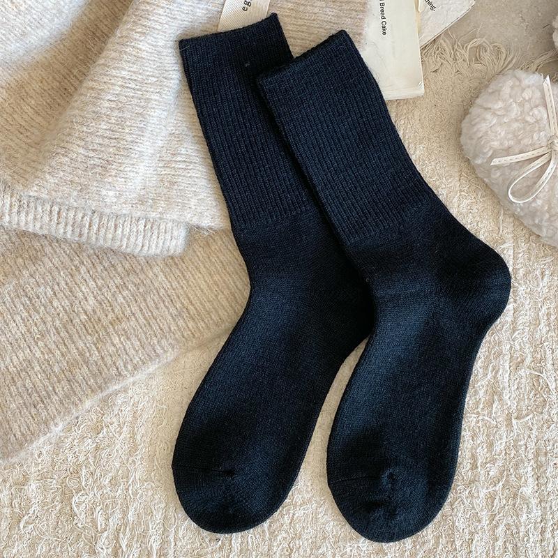 

Season Socks Stacking Socks Trendy Outer Wear Fleece Thickened Warm Wool Socks Solid Color Retro Medium Tube Socks One size fits all чорний
