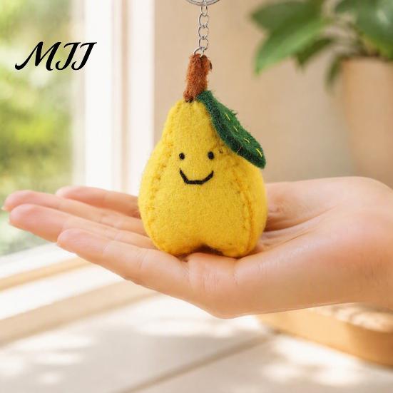 Crochet Fruit Pendant Felt Cartoon Vegetable Keychain, Garlic Pearl Mangosteen Corn Eggplant Bag Decoration Pepper Keyring Pendant, Handmade Keychain