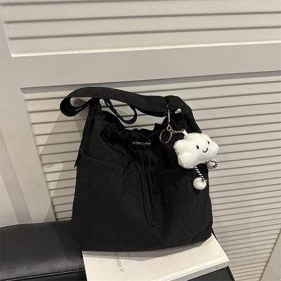 2025 New Casual Big Bag Women's Shoulder Bag Nylon Cloth Tote Bag Large Capacity Class Commuter Messenger Bag Tide