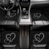 4 Stück Herzmuster Auto-Fußmatten - Bodenmatten, Geeignet für Autos, SUVs und Transporter - Schwarz mit weißen Akzenten, Perfektes Geschenk für Männer &