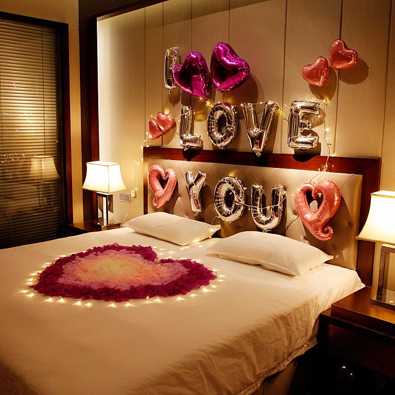 Romantische Rosenblüten-Dekoration für Valentinstag, Heiratsanträge, Geburtstage und Partys