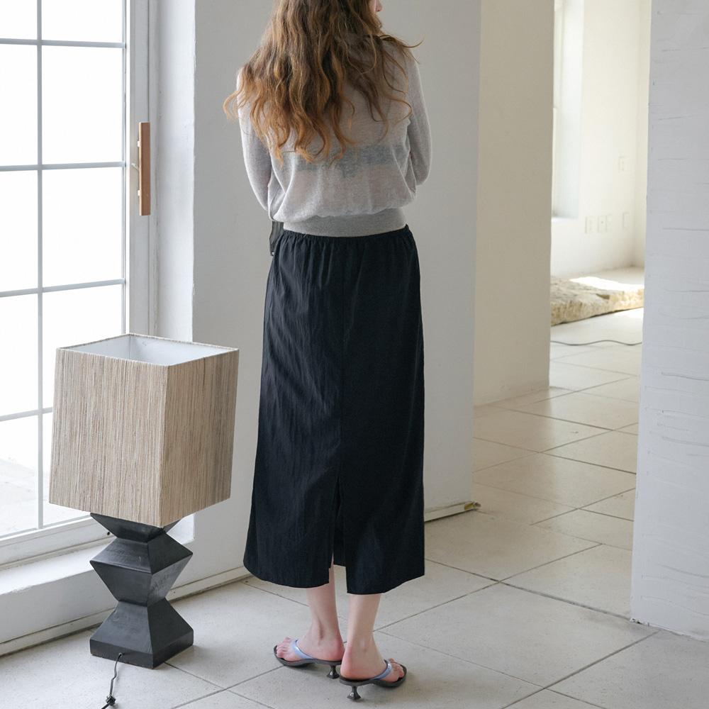 Elssibeui Shirred Waist Midi Skirt_Black