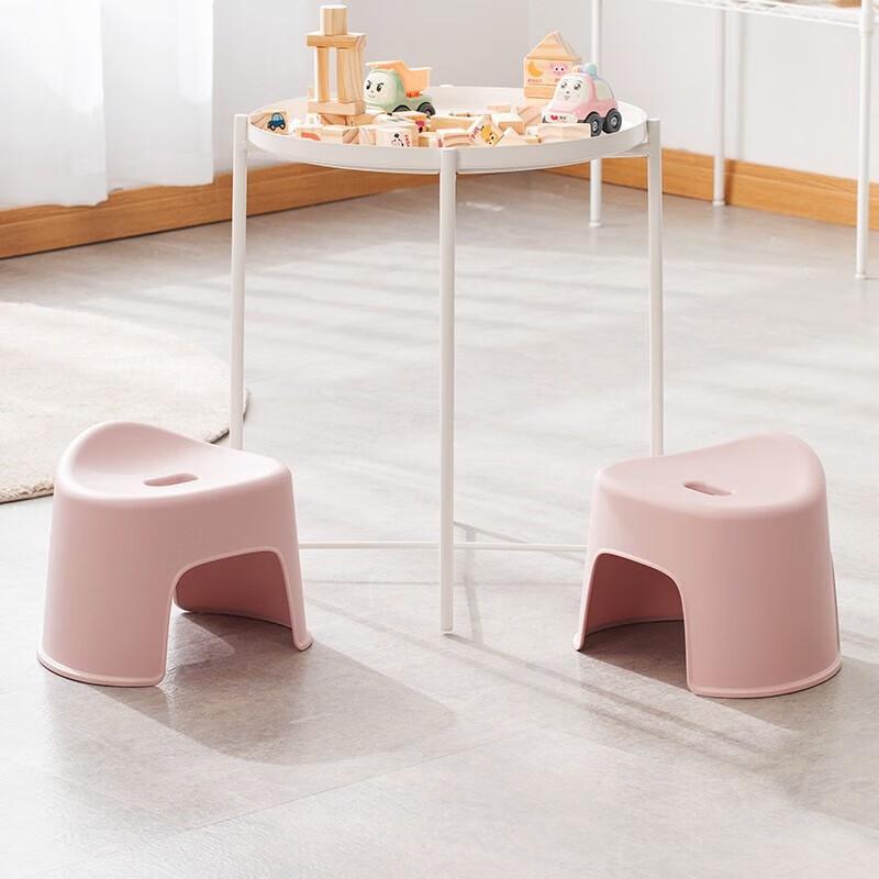 Chahua Shell-Shaped Plastic Low Stool