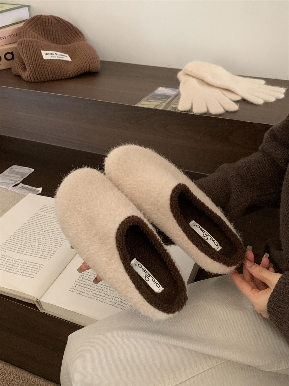 

Niche retro velvet Birkenstocks, fluffy shoes for women s 2025 autumn and winter new outer wear cotton mop fluffy slippers 39