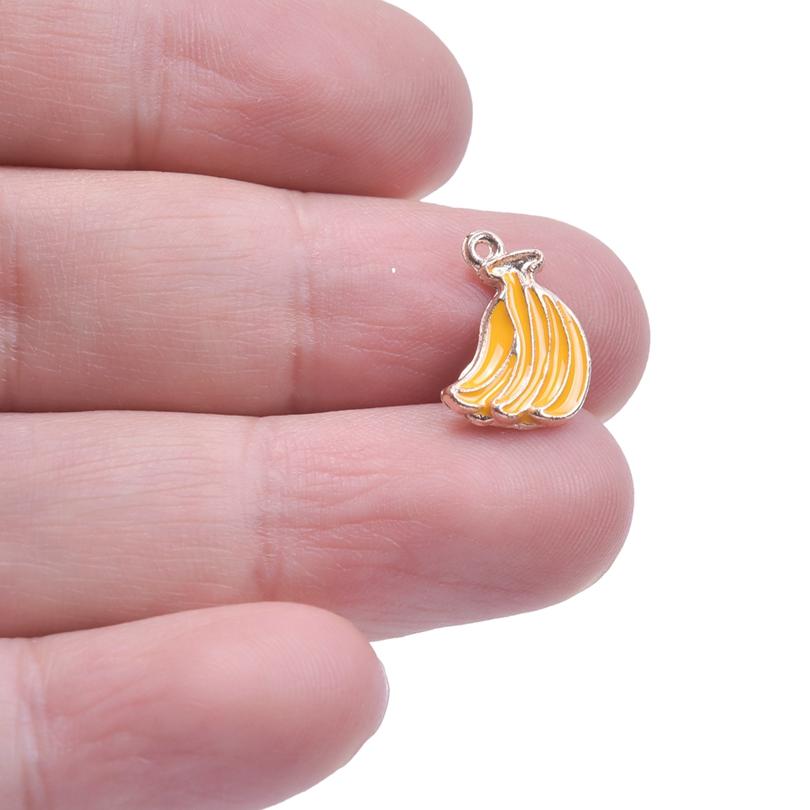 20 Stück Lebensmittel-Accessoires Rote Erdbeere Kirsche Emaille-Anhänger Für Schmuckherstellung Großhandel Frucht Banane Avocado Anhänger Anhänger-Zubehör