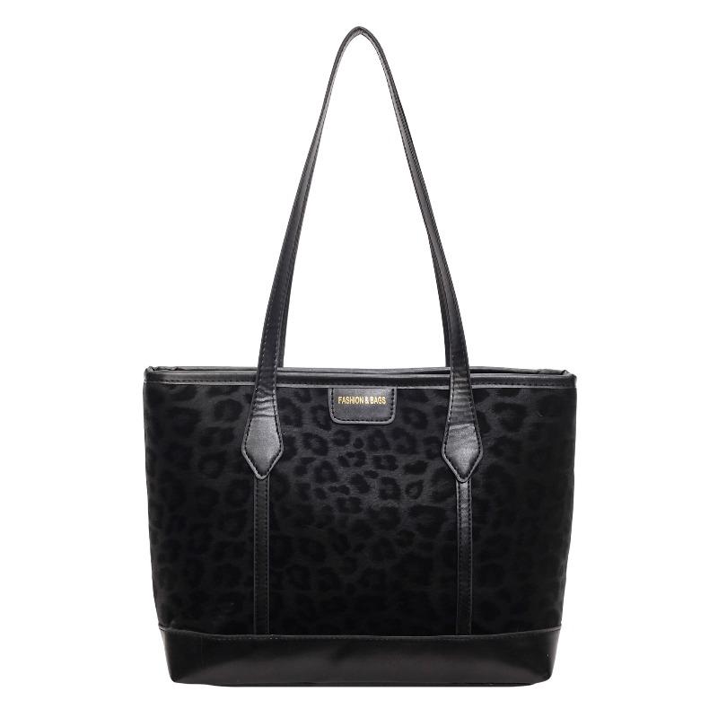 

Retro work commuter bag women s large-capacity new autumn casual simple shoulder tote bag чёрный
