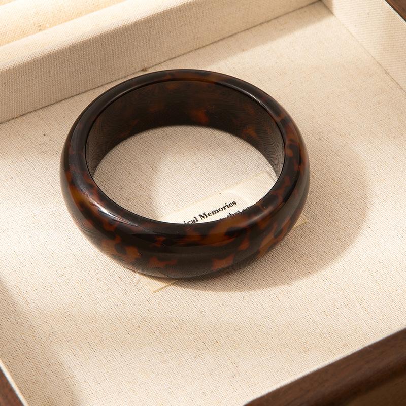 Bracciale Grande Esagerato in Resina Personalizzato, Bracciale Maculato Stampa Leopardo Trasparente Color Caffè, Colore Imitazione Guscio di Tartaruga