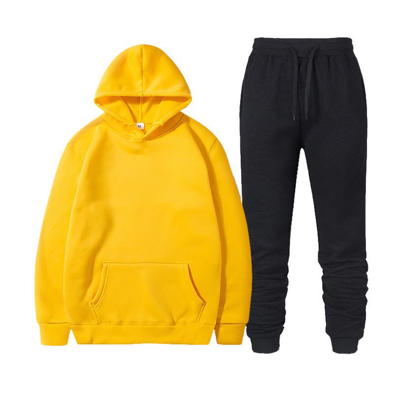 Completo da uomo con felpa con cappuccio e pantaloni della tuta in pile tinta unita