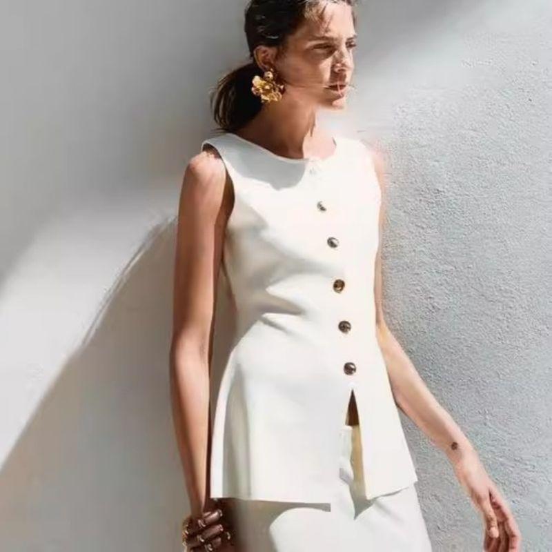 Spring New Arrival Knitting Sleeveless Tops Fashion Casual Round Neck Golden Button Plain Stitch Vest 4192100