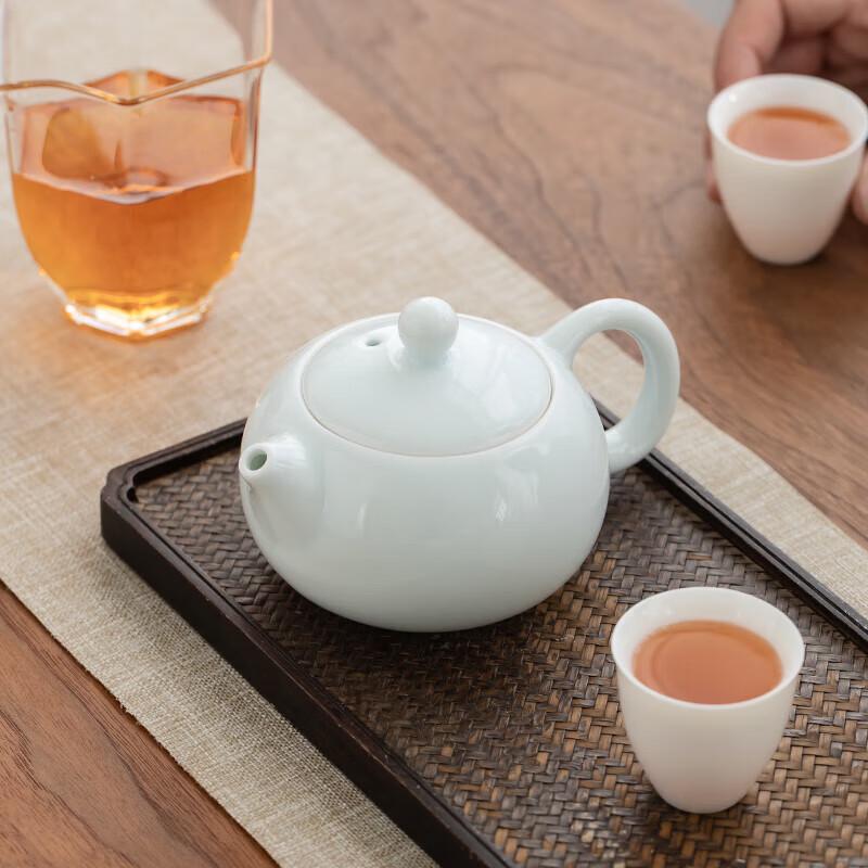 Yingqing Glaze Celadon Xishi Teapot