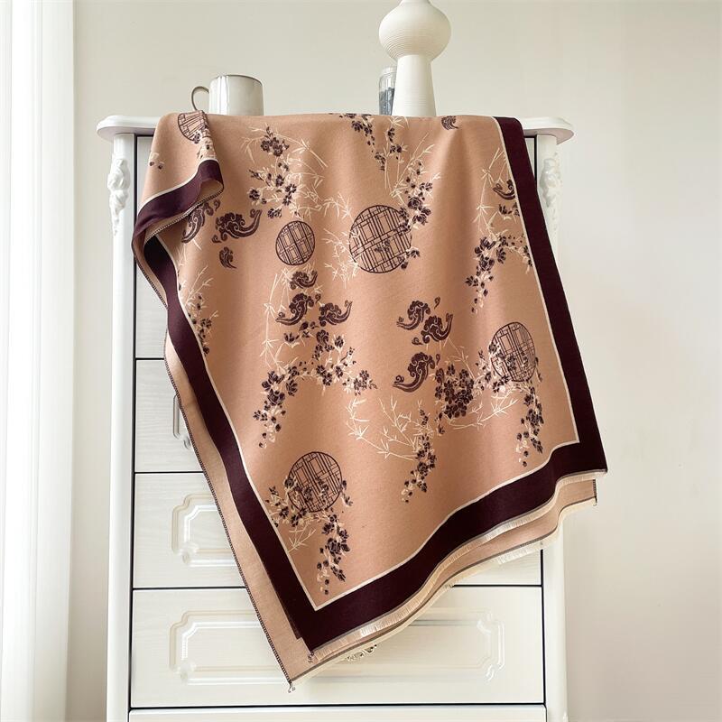 400g Retro Ethnic Bluebird Scarf: Women's Winter Warm Neck Warmer, High-End Imitation Cashmere Shawl.