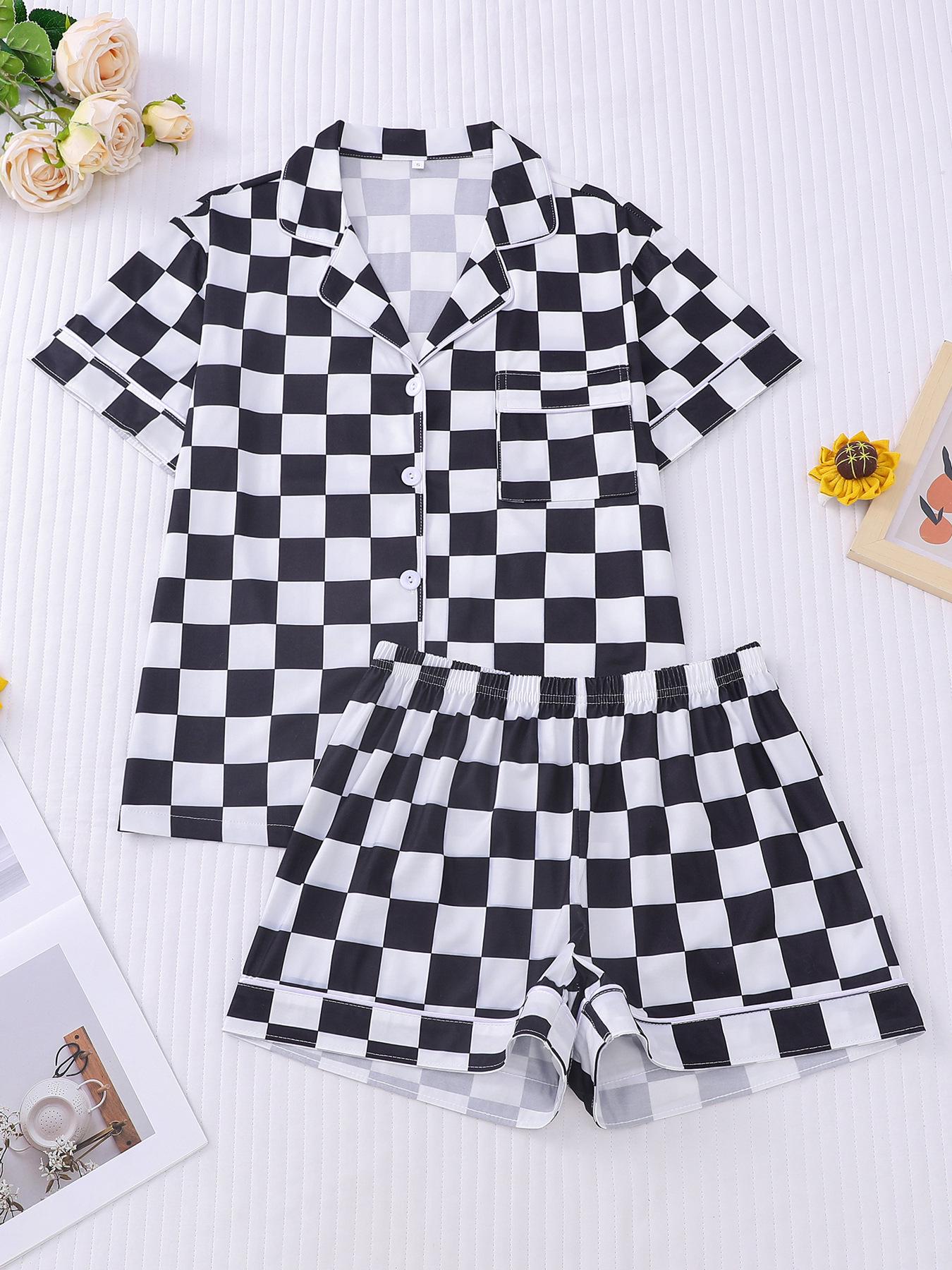 

Женский летний клетчатый пижамный комплект: Удобный, дышащий топ с короткими рукавами и шорты для стильного европейского и американского образа S